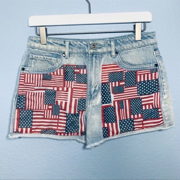 EUC Forever 21 American Flag Cut Off Jean Shorts - Picture 6 of 10